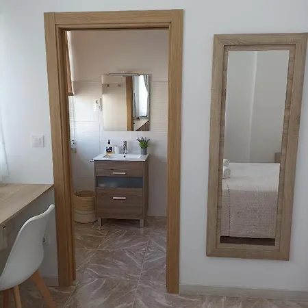 Apartment Yeik