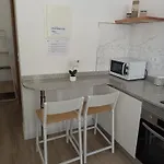 شقة Yeik